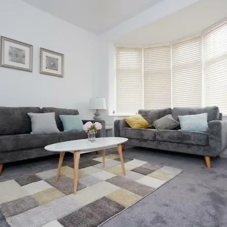 Holiday home Montagu House *